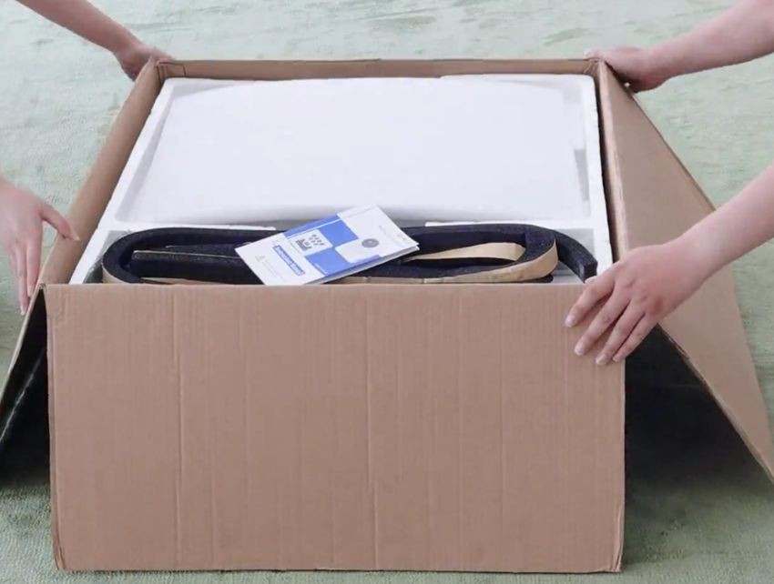 package of semi truck battery powered air conditioner